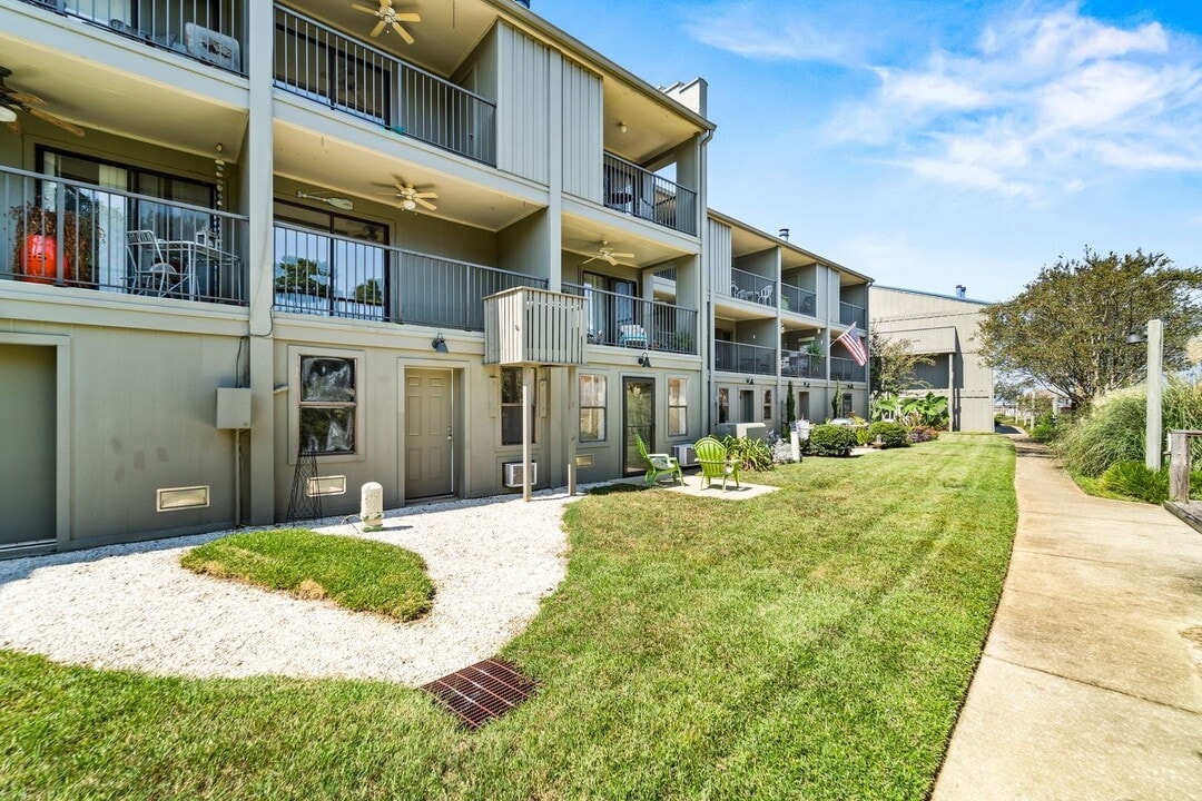 710 S Mobile St in Fairhope, AL - Building Photo