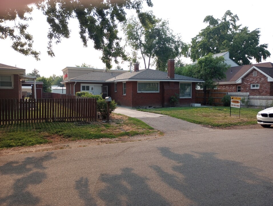 1506 S Denver Ave in Boise, ID - Building Photo