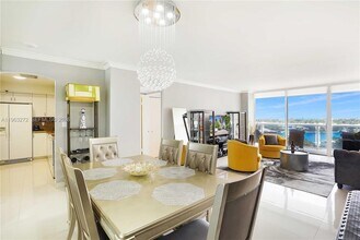 20505 E Country Club Dr, Unit 836 in Aventura, FL - Foto de edificio - Building Photo