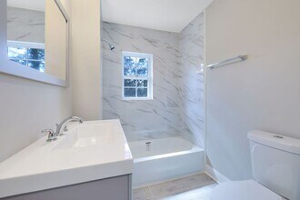 2258 Niskey Lake Rd SW in Atlanta, GA - Building Photo - Building Photo