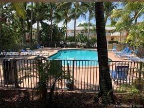 4051 NE 13th Ave, Unit 543 in Oakland Park, FL - Building Photo - Building Photo
