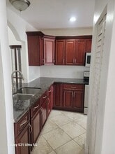 8336 NW 37th Pl in Sunrise, FL - Building Photo - Building Photo