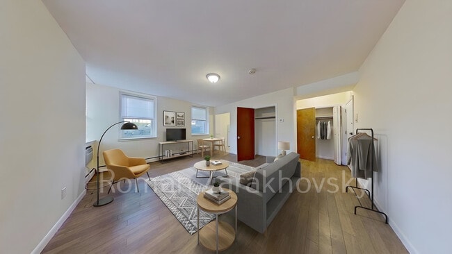 property at 2018 Commonwealth Ave