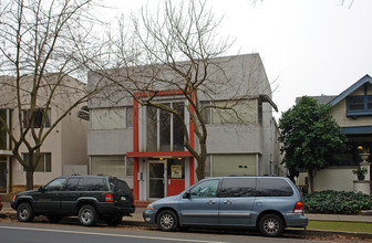 1818 N St in Sacramento, CA - Building Photo - Building Photo