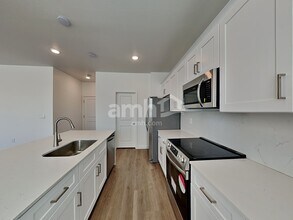 12639 W Flynn Ln in Glendale, AZ - Foto de edificio - Building Photo