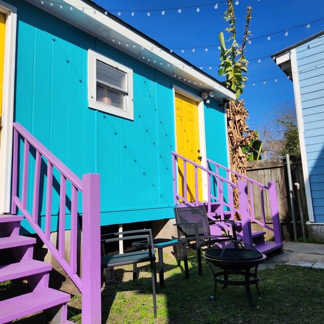 property at 4869 Tchoupitoulas St