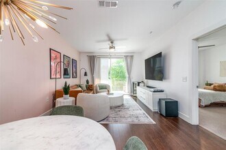 2733 Dulce Ln in Austin, TX - Building Photo - Building Photo