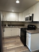 Buena Vista Villas in Hemet, CA - Building Photo - Building Photo