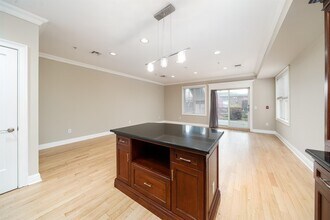 180 19th St-Unit -1 in Union City, NJ - Building Photo - Building Photo