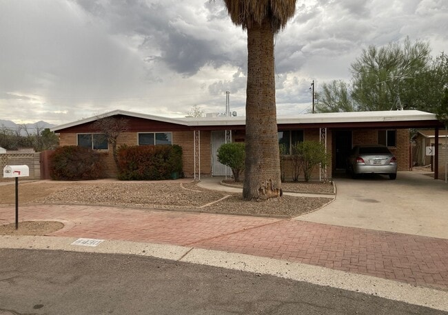 property at 4430 E Presidio Pl