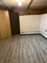 305 1/2 Elm St in Mankato, MN - Foto de edificio - Building Photo