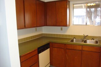 234-244 SW 11th St in Redmond, OR - Building Photo - Building Photo