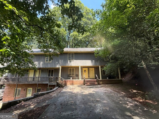 property at 2 Cliffview Dr SE