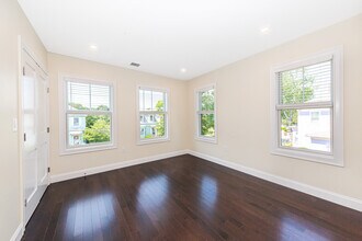 140 Jerome St in Medford, MA - Building Photo - Building Photo