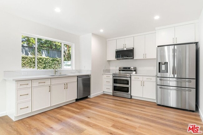 1512 S Durango Ave