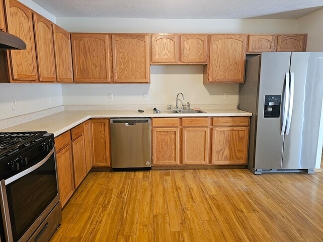 1743 W 86th Ln in Merrillville, IN - Building Photo - Building Photo