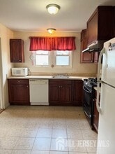 424 S 8th Ave in Highland Park, NJ - Foto de edificio - Building Photo