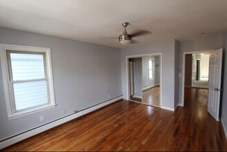48 W 55th St in Bayonne, NJ - Building Photo - Building Photo