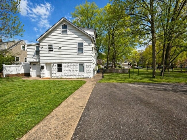 161 Lincoln Ave in Dumont, NJ - Building Photo - Building Photo