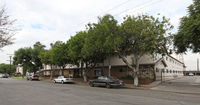 Evergreen Apartments in Long Beach, CA - Building Photo - Building Photo