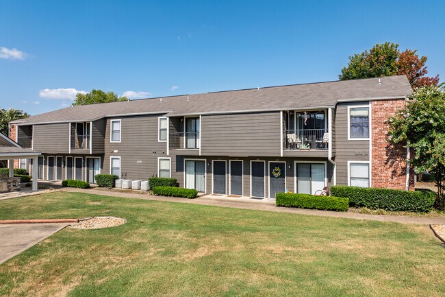 Crestwood Apartments in Beebe, AR - Foto de edificio - Building Photo