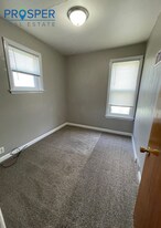 606 Menomonie St in Eau Claire, WI - Building Photo