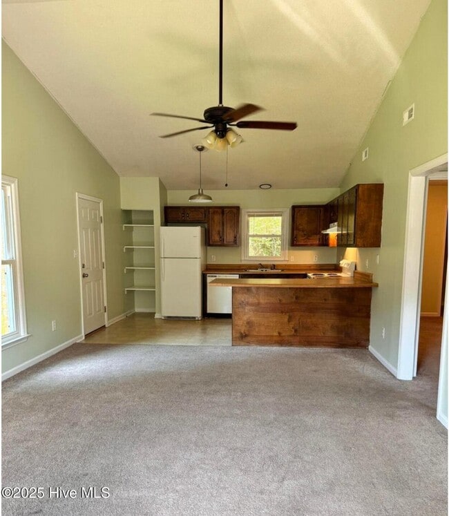 133 Windsor Ct in Jacksonville, NC - Building Photo - Building Photo