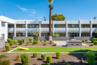 Revival Midtown NEW in Phoenix, AZ - Foto de edificio - Building Photo