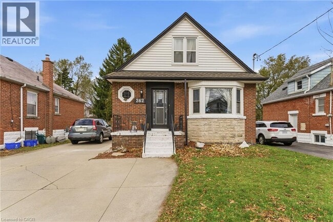 property at 262 E 17th St