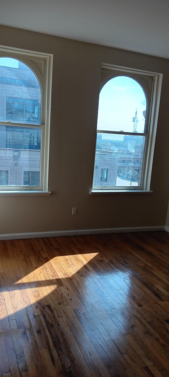 143 E State St in Trenton, NJ - Building Photo - Building Photo