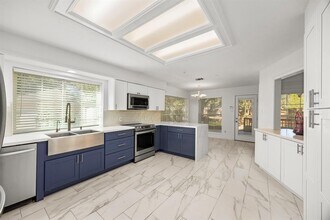 4402 Chipping Ct in Sugar Land, TX - Building Photo - Building Photo