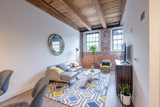 The Chocolate Factory in Mansfield, MA - Foto de edificio - Interior Photo