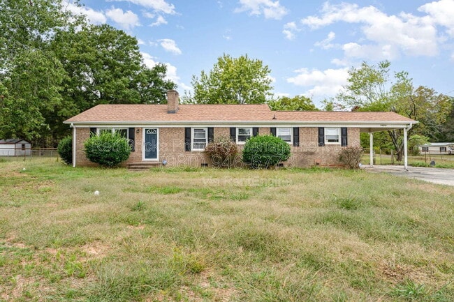 14013 Eastfield Rd in Huntersville, NC - Building Photo - Building Photo