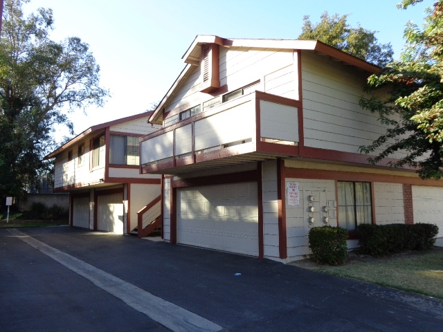 7392 Lariat Pl in Rancho Cucamonga, CA - Building Photo