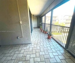 2802 N 46th Ave in Hollywood, FL - Building Photo - Building Photo