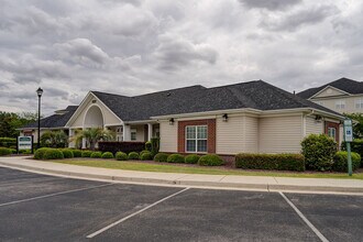 2820 Bloomfield Ln in Wilmington, NC - Building Photo - Building Photo