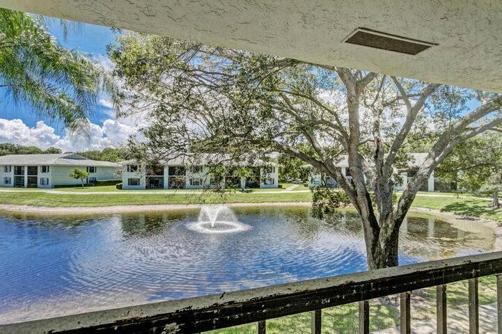 401 Sabal Ridge Cir in Palm Beach Gardens, FL - Building Photo