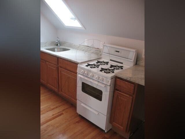 25 Ellington Rd, Unit #1 in Somerville, MA - Building Photo - Building Photo