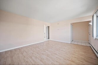 7834 95th St in Hickory Hills, IL - Building Photo - Building Photo