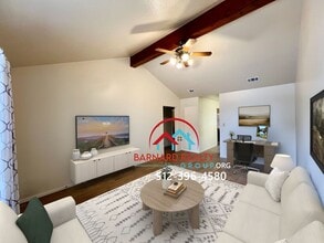 1404 Earle St in San Marcos, TX - Building Photo - Building Photo