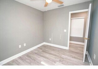 2920 E Columbus Dr in Tampa, FL - Building Photo - Building Photo