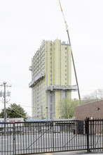 Fannie Emanuel Apartments - Senior Housing in Chicago, IL - Foto de edificio - Building Photo