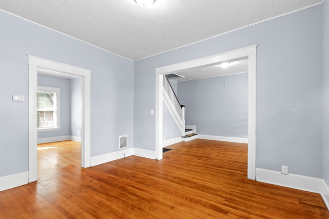 6 Van Vorst St in Utica, NY - Building Photo - Building Photo
