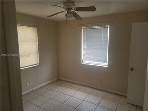 1300 Douglass Ave in West Palm Beach, FL - Building Photo - Building Photo