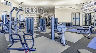 7100 Uvalde Rd in Houston, TX - Building Photo