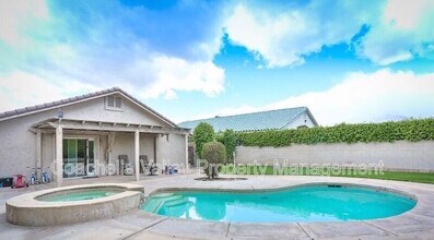 68240 Marina Rd in Cathedral City, CA - Building Photo - Building Photo