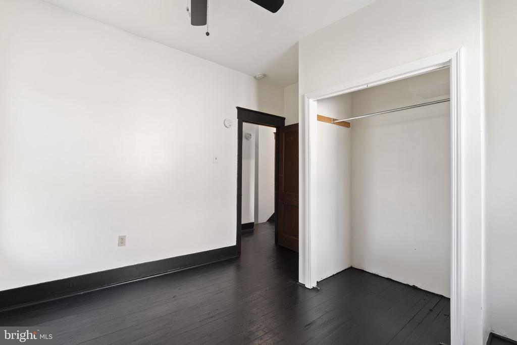 724 Ash Ave in Collingdale, PA - Building Photo