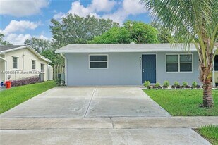 9457 SW 52nd Ct in Cooper City, FL - Building Photo