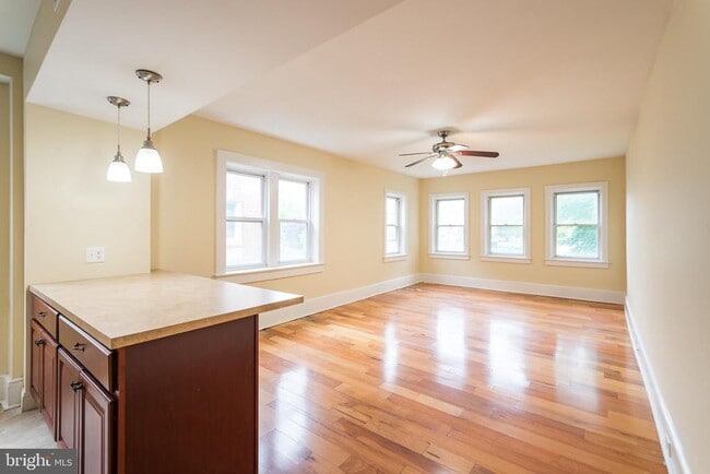 property at 2248 Bryn Mawr Ave