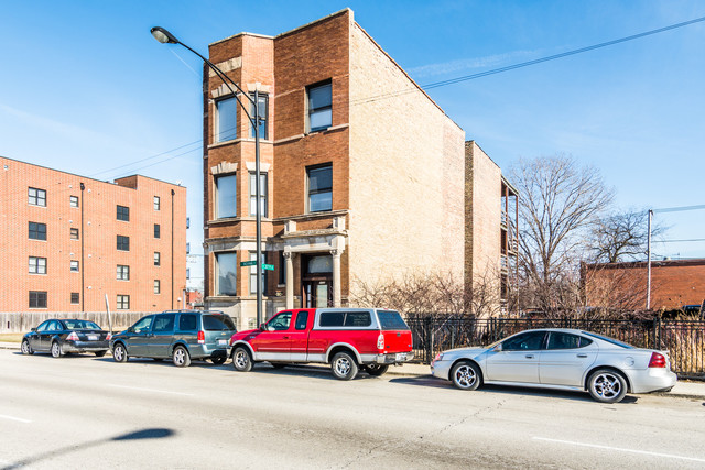 3733 S Indiana Ave in Chicago, IL - Building Photo - Other